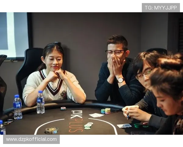 德州扑克职业比赛：如何成为职业玩家的实战经验与技巧分享