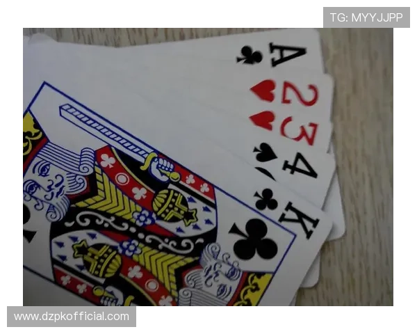 学习扑克牌十点半的详细玩法规则流程，提升你的游戏策略水平