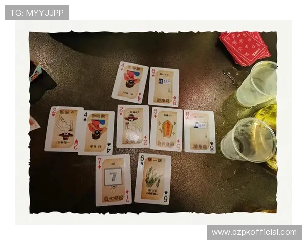 最新德州牌扑克的玩法图片分享，帮你提升牌技和战术策略